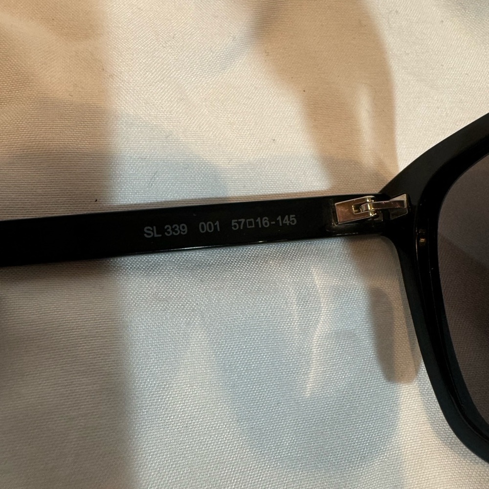 Men’s Saint Laurent sunglasses - Picture 9 of 12